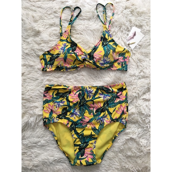 jessica simpson yellow swimsuit